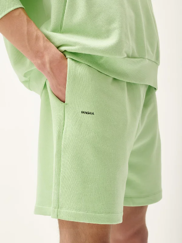 365 Midweight Mid Length Shorts—fennel-green