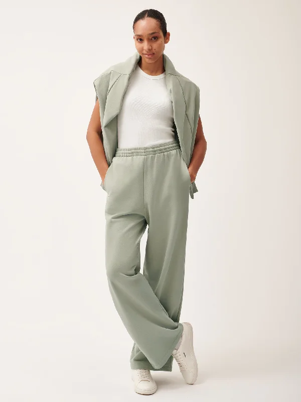 365 Midweight Straight Leg Track Pants—moss green