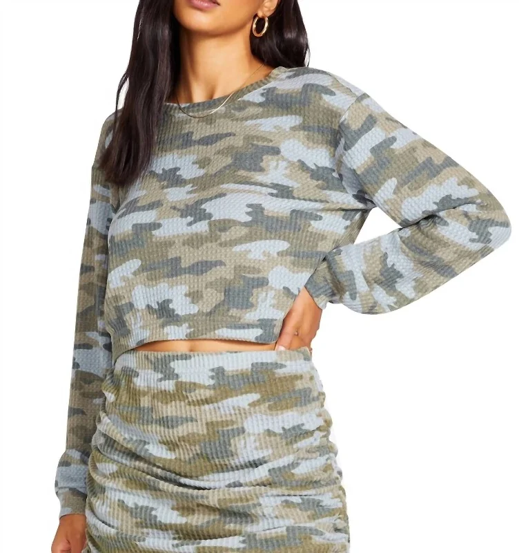 Incognito Top In Camouflage